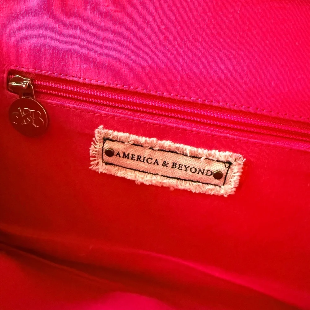 America & Beyond Clutch - New Confetti - Picture 5 of 6